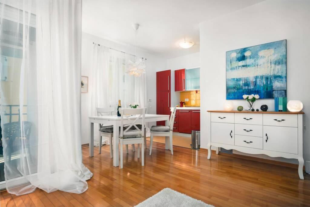 Duplex + Garage Apartment Rovinj Exterior photo